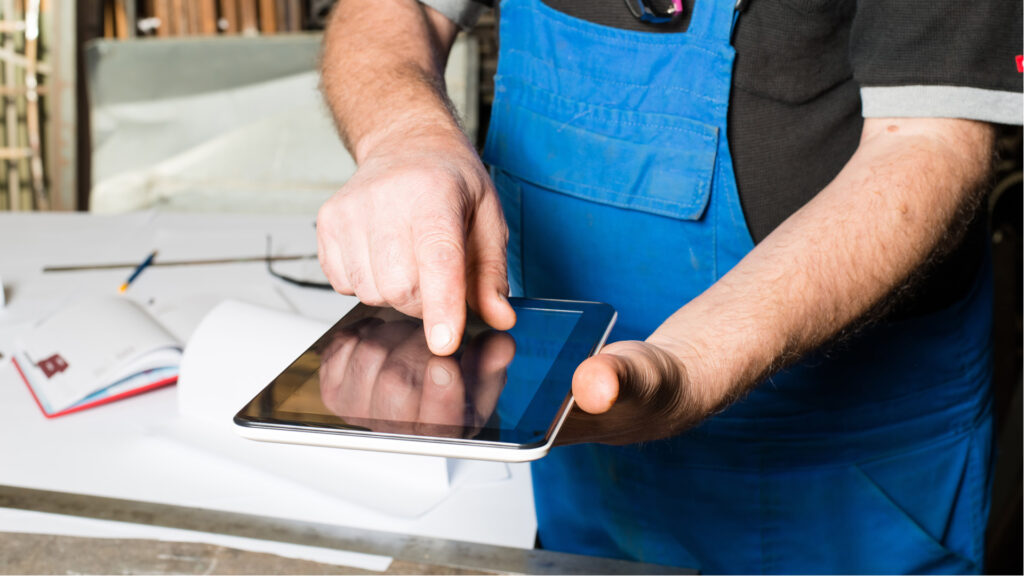 Mechanic on tablet